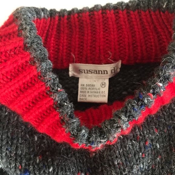 Vintage Chunky Geometric Grey White and Red Mock Turtleneck Sweater - Picture 6 of 8